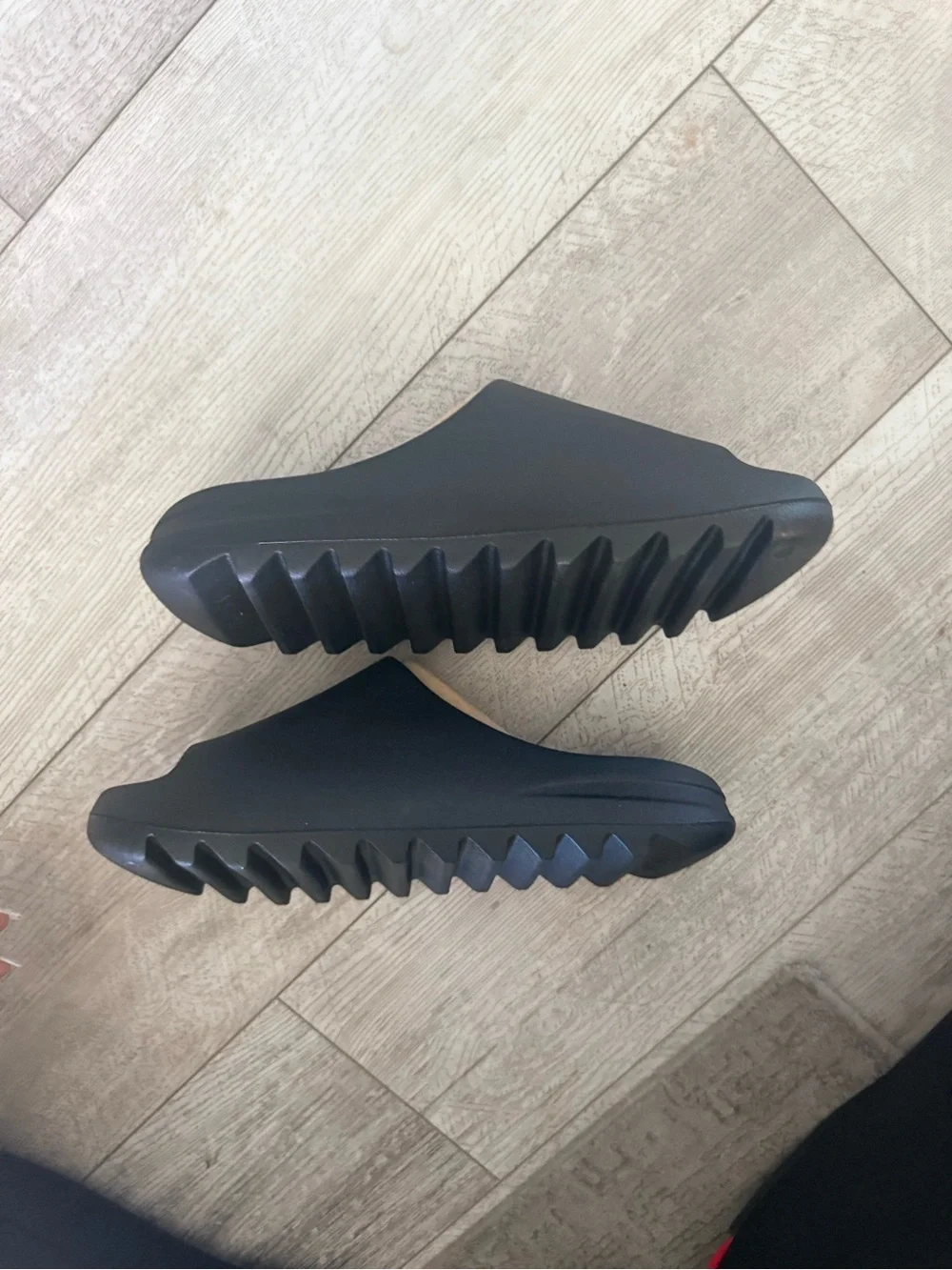 Yeezy authentic ys